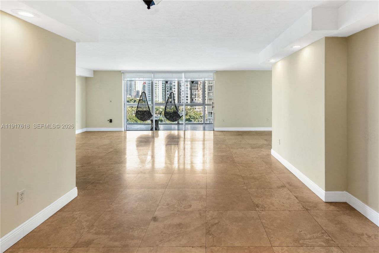 145 SE 25th Rd, Unit 1003, Miami, FL 33129 Photo