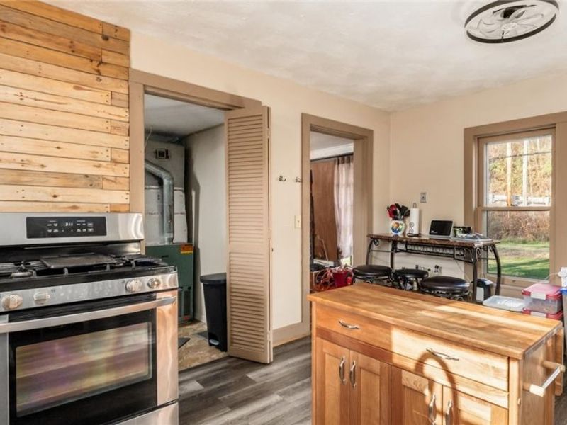 8755 Main Street SE, Corning, OH 43730 Photo 11