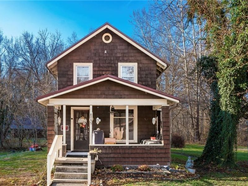 8755 Main Street SE, Corning, OH 43730 Photo 2