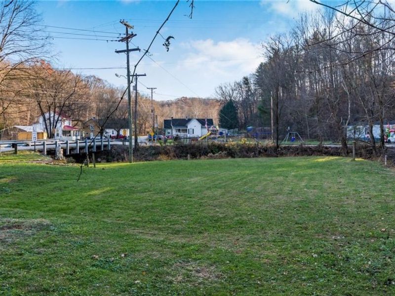 8755 Main Street SE, Corning, OH 43730 Photo 25