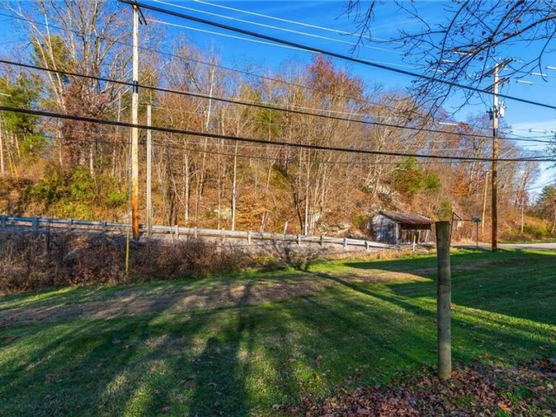 8755 Main Street SE, Corning, OH 43730 Photo 27