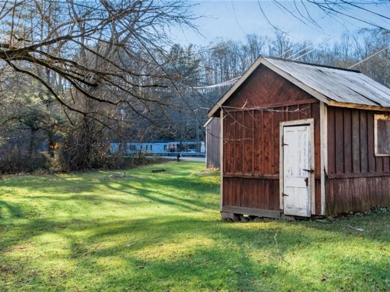 8755 Main Street SE, Corning, OH 43730 Photo 34