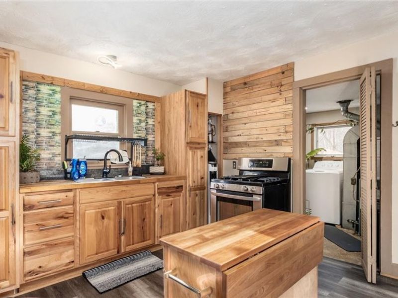 8755 Main Street SE, Corning, OH 43730 Photo 8