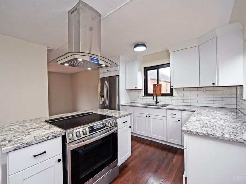 3946 Cedarwood Place, Silverton, OH 45213 Photo 11