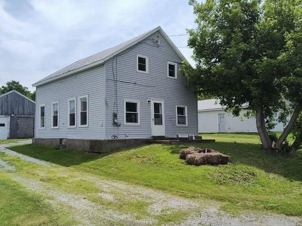 293 Central Street, Sheldon, VT 05483