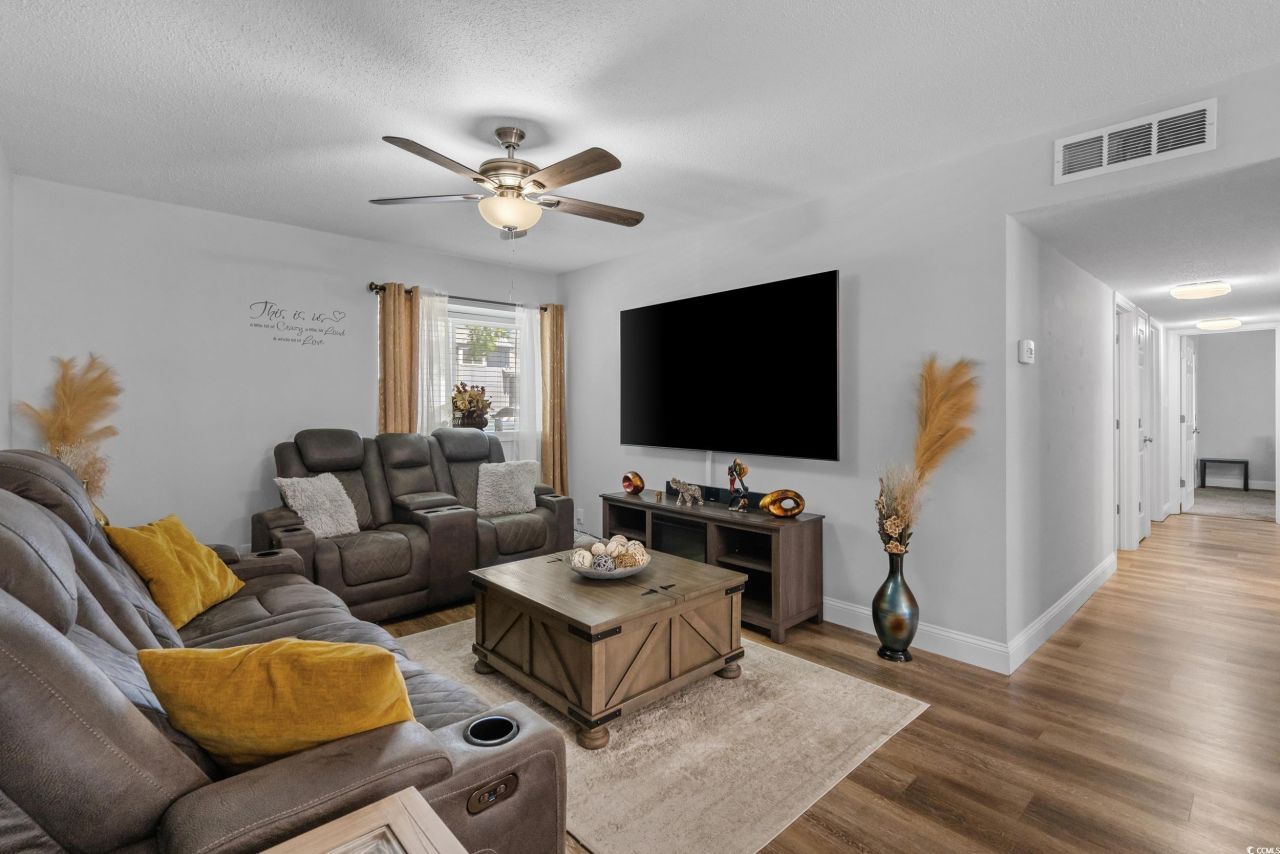 10301 N Kings Hwy. Photo 4