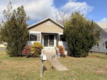 1400 Woodlawn St, Clifton Forge, VA 24422