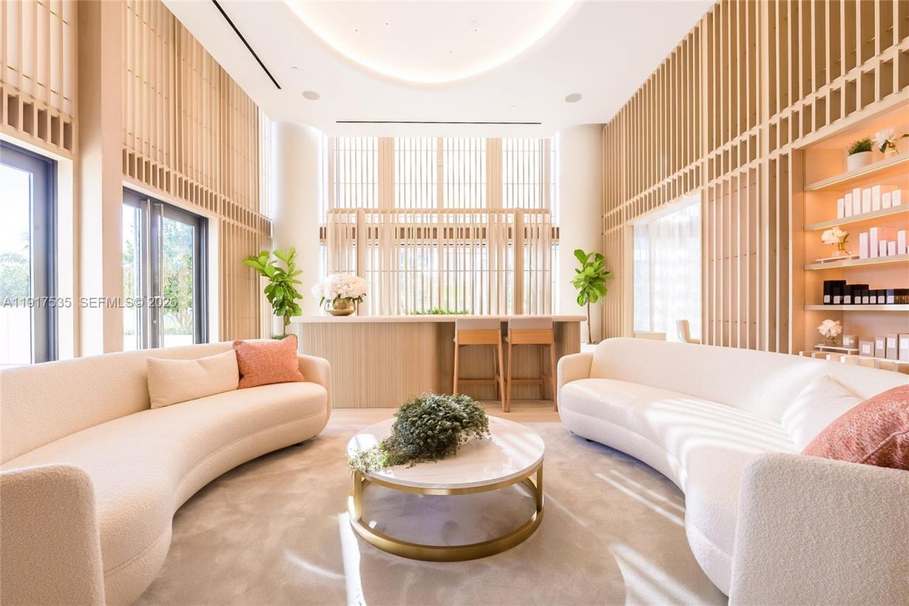 2201 Collins Ave, Unit 401, Miami Beach, FL 33139 Photo