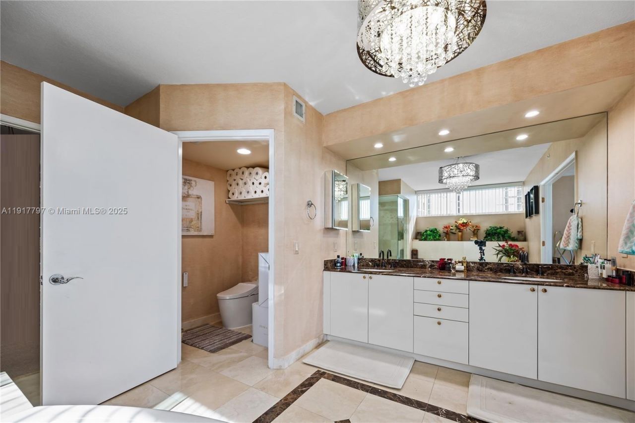 17555 Collins Ave, Unit 707, Sunny Isles Beach, FL 33160 Photo