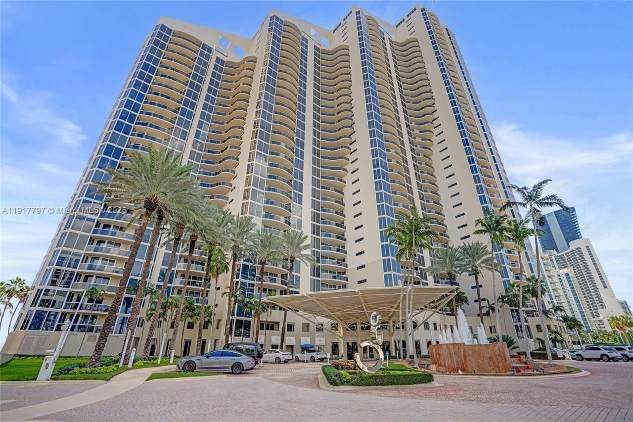 17555 Collins Ave, Unit 707, Sunny Isles Beach, FL 33160 Photo