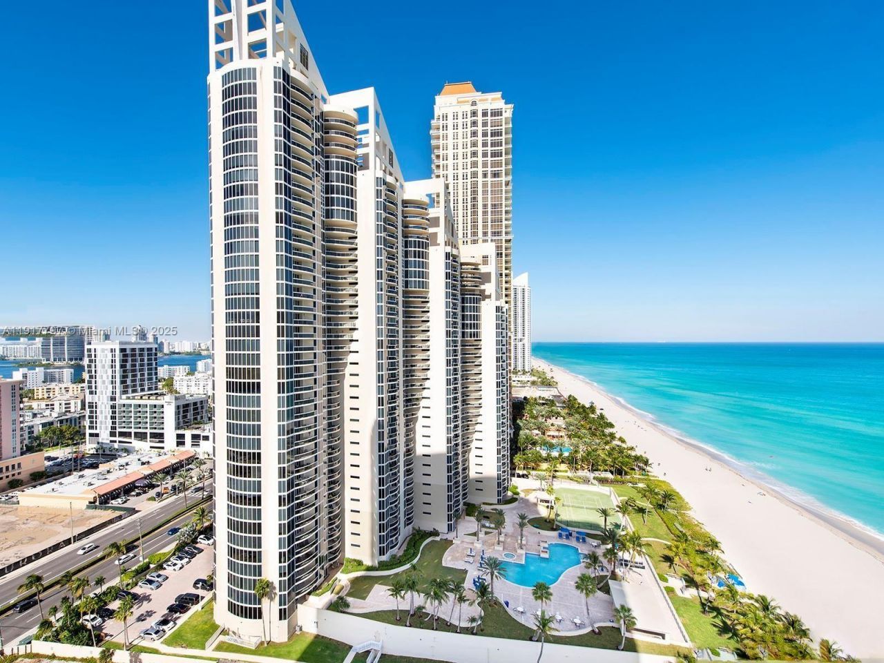 17555 Collins Ave, Unit 707, Sunny Isles Beach, FL 33160 Photo