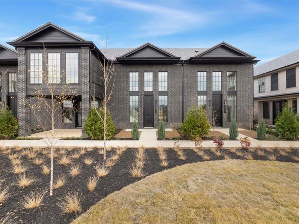 4615 S 47th Street, Rogers, AR 72758