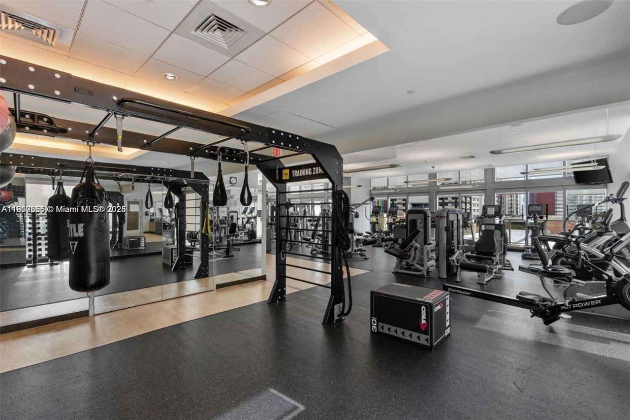 79 SW 12th St, Unit 2204-S, Miami, FL 33130 Photo