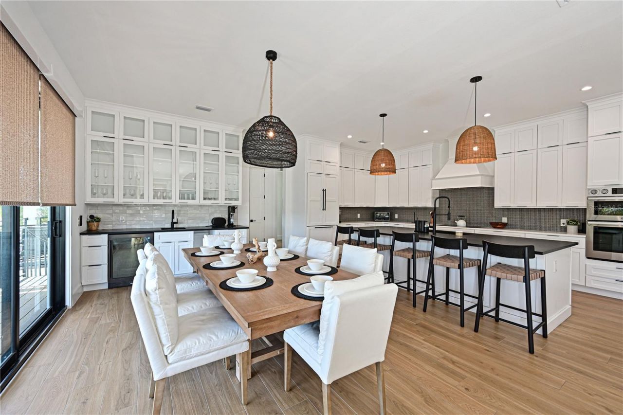 305 55th Street, Holmes Beach, FL 34217 Photo