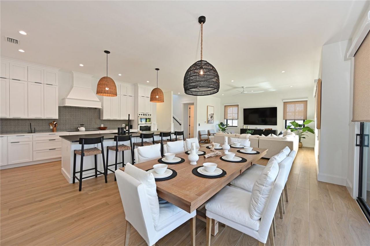 305 55th Street, Holmes Beach, FL 34217 Photo