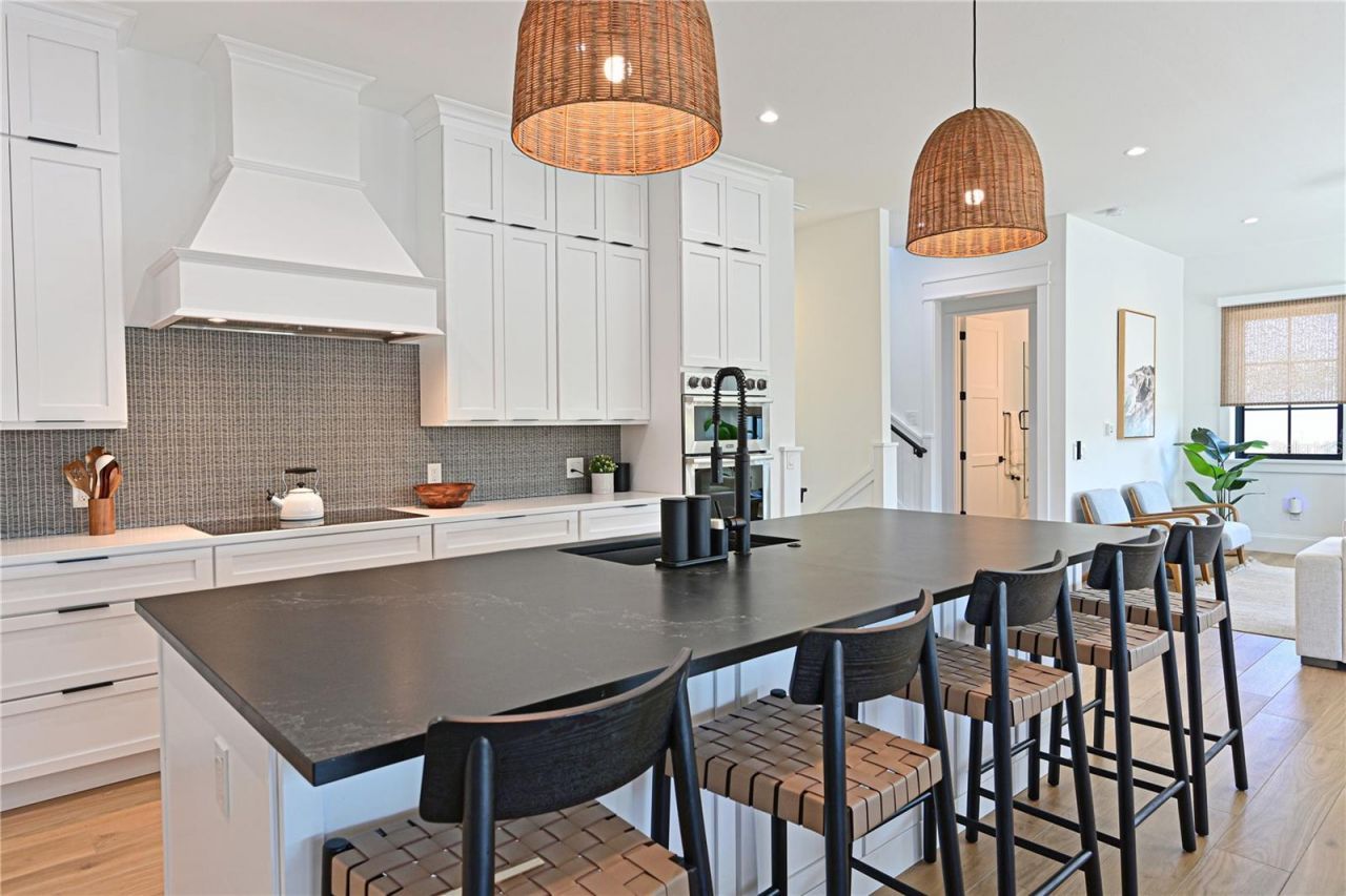 305 55th Street, Holmes Beach, FL 34217 Photo