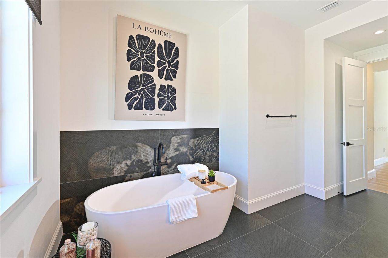 305 55th Street, Holmes Beach, FL 34217 Photo