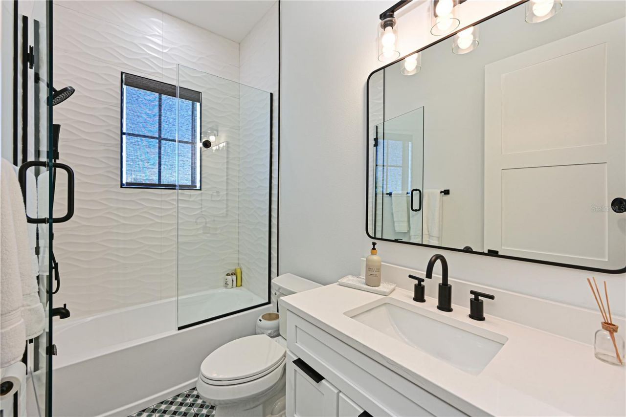 305 55th Street, Holmes Beach, FL 34217 Photo