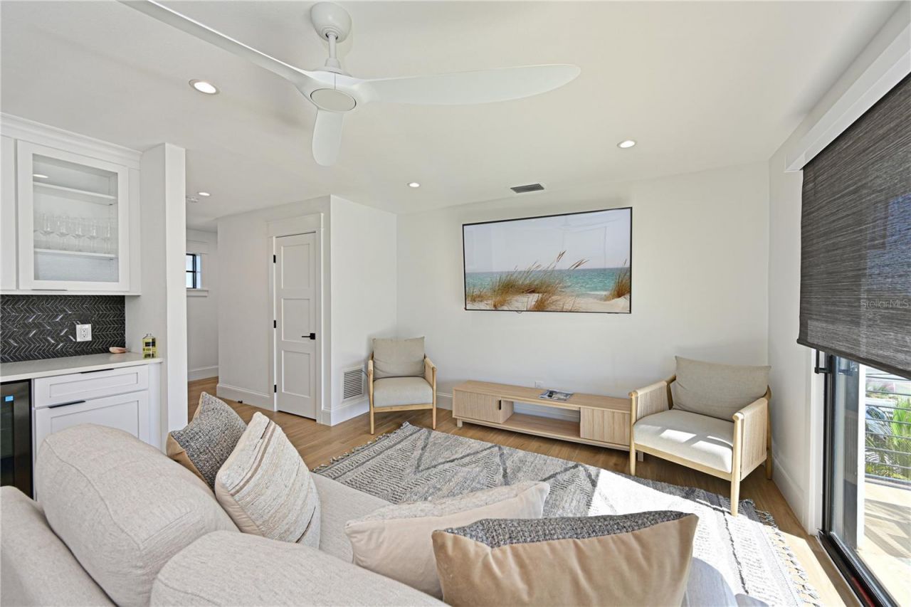 305 55th Street, Holmes Beach, FL 34217 Photo