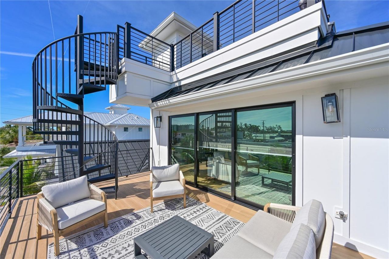 305 55th Street, Holmes Beach, FL 34217 Photo