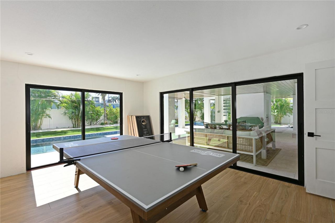 305 55th Street, Holmes Beach, FL 34217 Photo