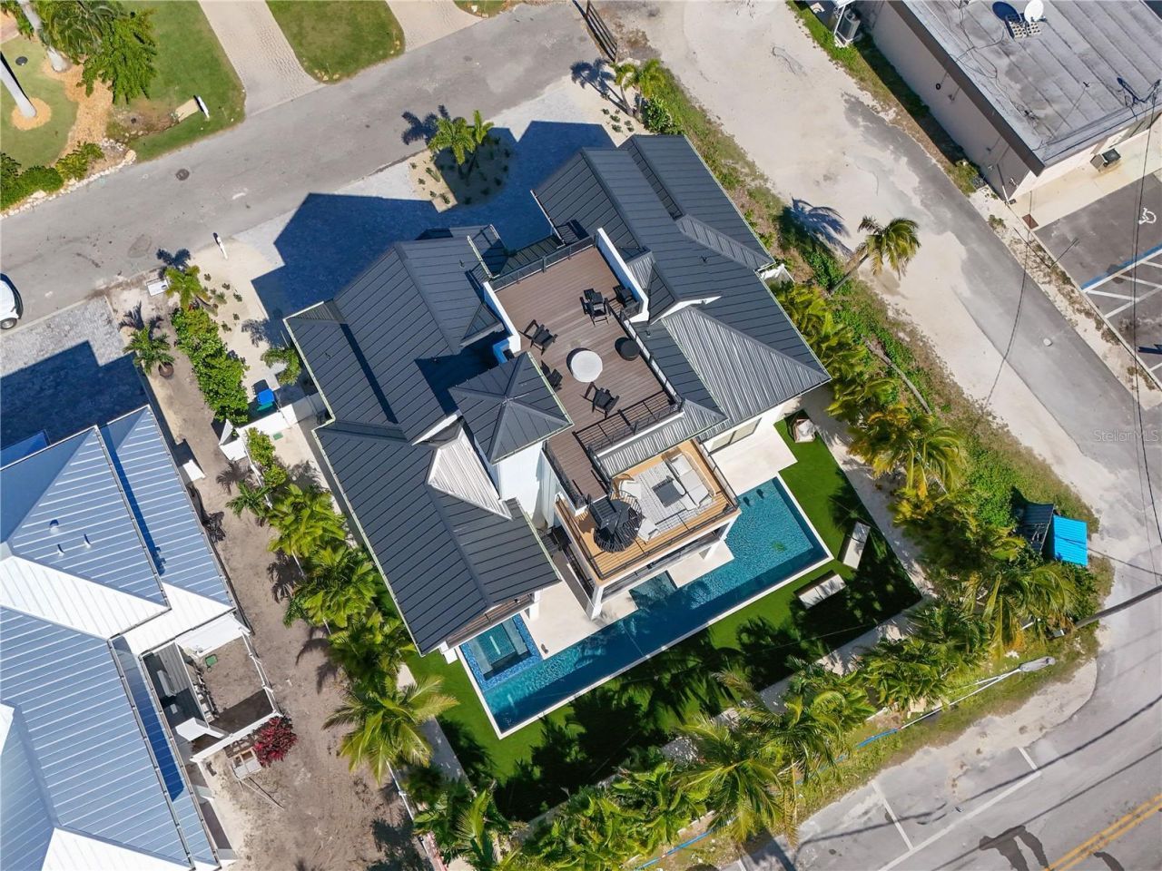 305 55th Street, Holmes Beach, FL 34217 Photo