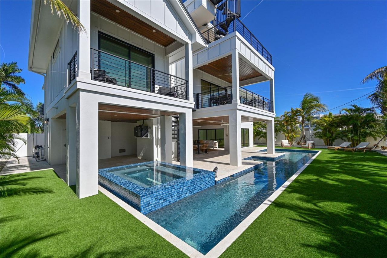 305 55th Street, Holmes Beach, FL 34217 Photo