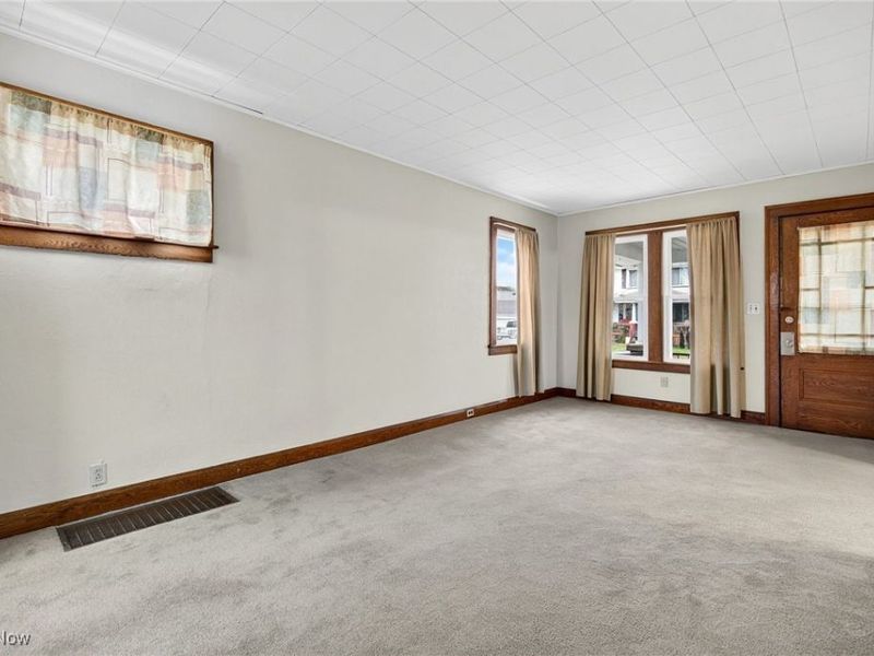 129 Brandtson Avenue, Elyria, OH 44035 Photo 3