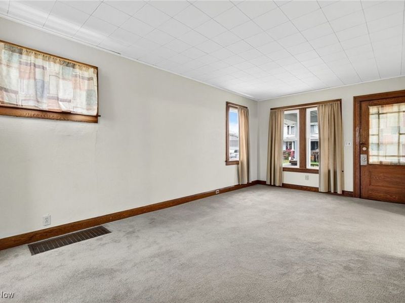 129 Brandtson Avenue, Elyria, OH 44035 Photo 4