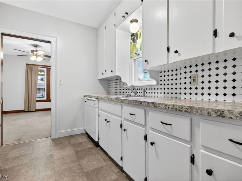 129 Brandtson Avenue, Elyria, OH 44035 Photo 7