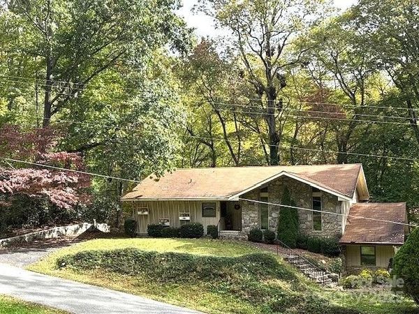 30 Brier Lane, Maggie Valley, NC 28751