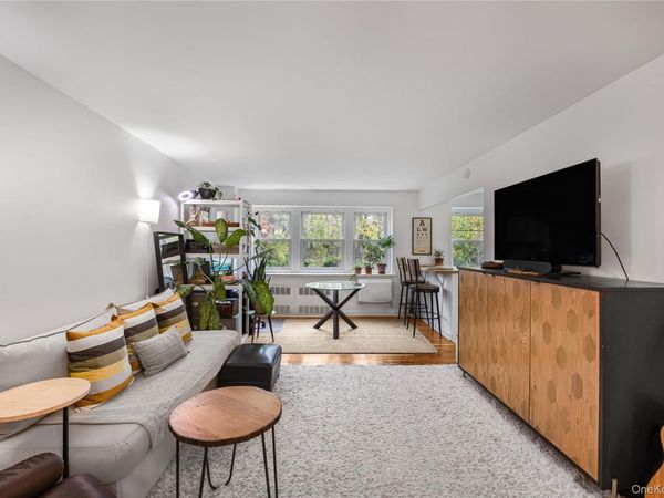 30 Pearsall Avenue, Unit 2M, Glen Cove, NY 11542