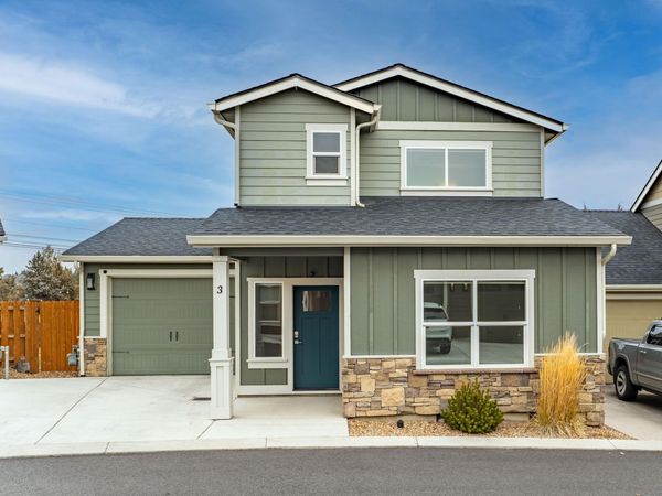 2755 SW Greens Boulevard, Unit APT 3, Redmond, OR 97756