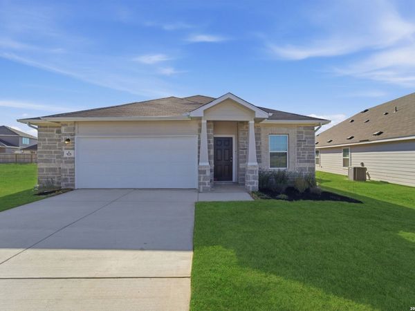 925 Gray Cloud Drive, New Braunfels, TX 78130