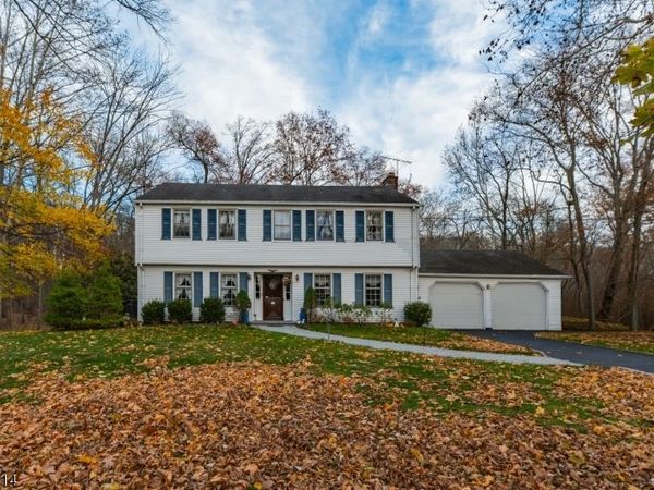 280 River Dr, River Vale, NJ 07675