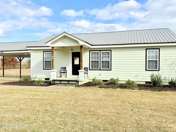 1116 James Road, Gore Springs, MS 38929
