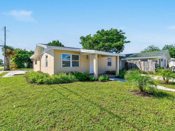 1301 W 25th Street, Riviera Beach, FL 33404