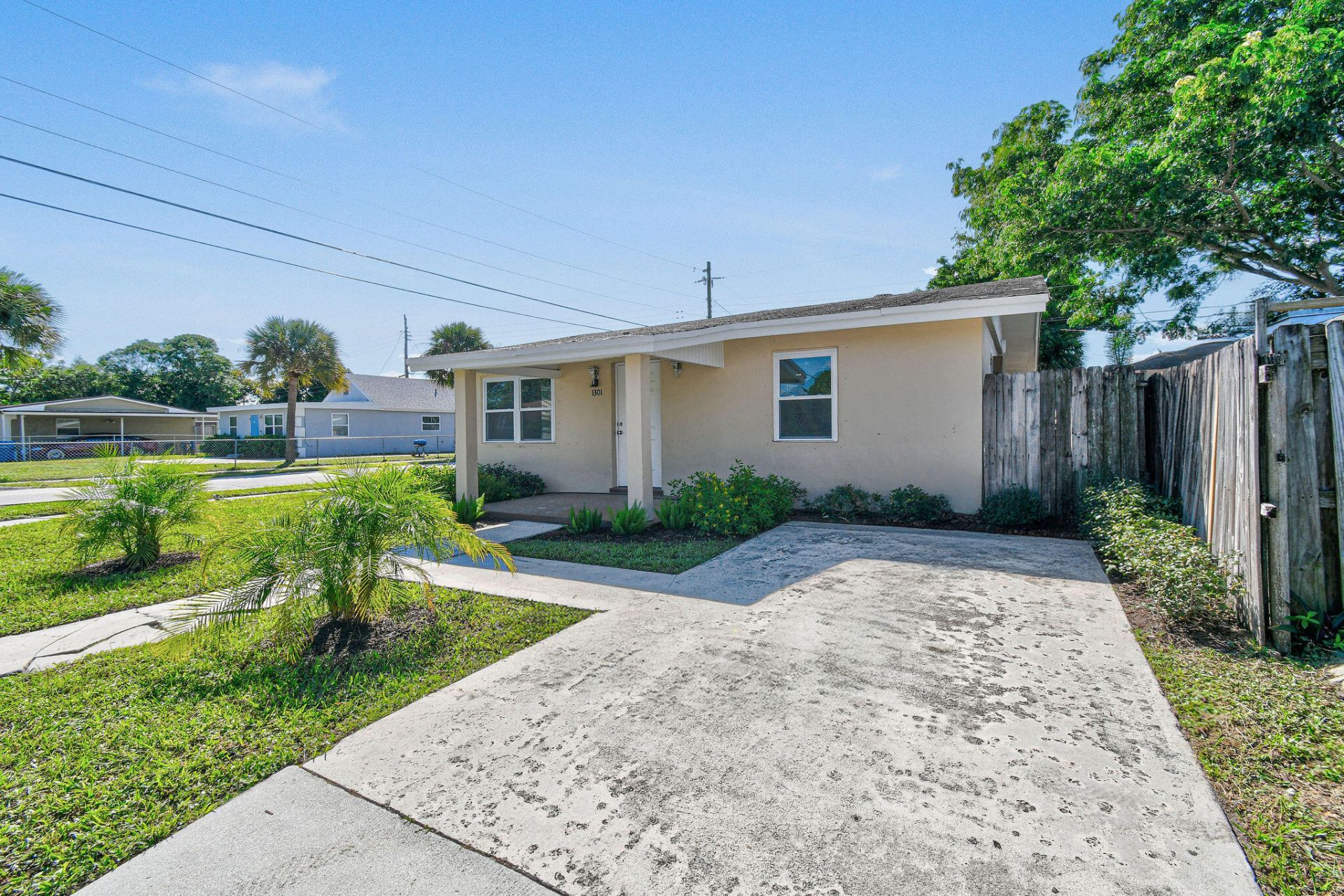 1301 W 25th Street, Riviera Beach, FL 33404 Photo
