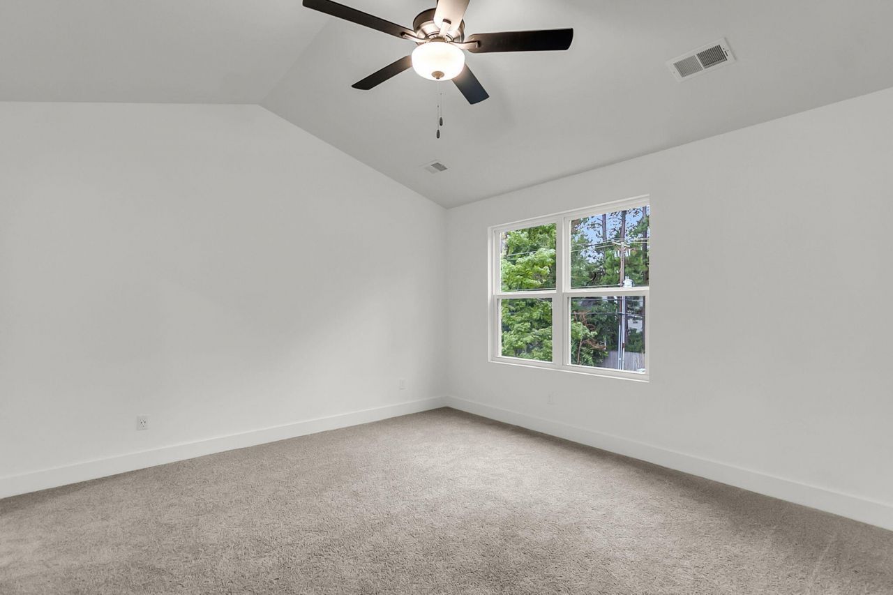 545 Gahagan Road Photo 23