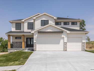 21408 Taylor Street, Elkhorn, NE 68022