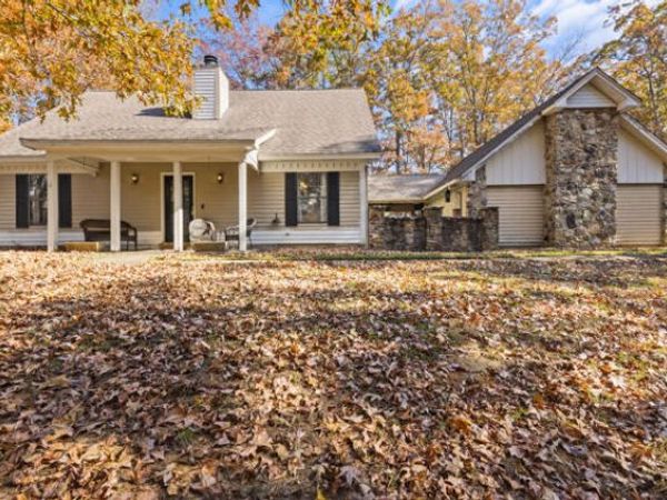 177 Hunter's Hollow, Columbus, MS 39705