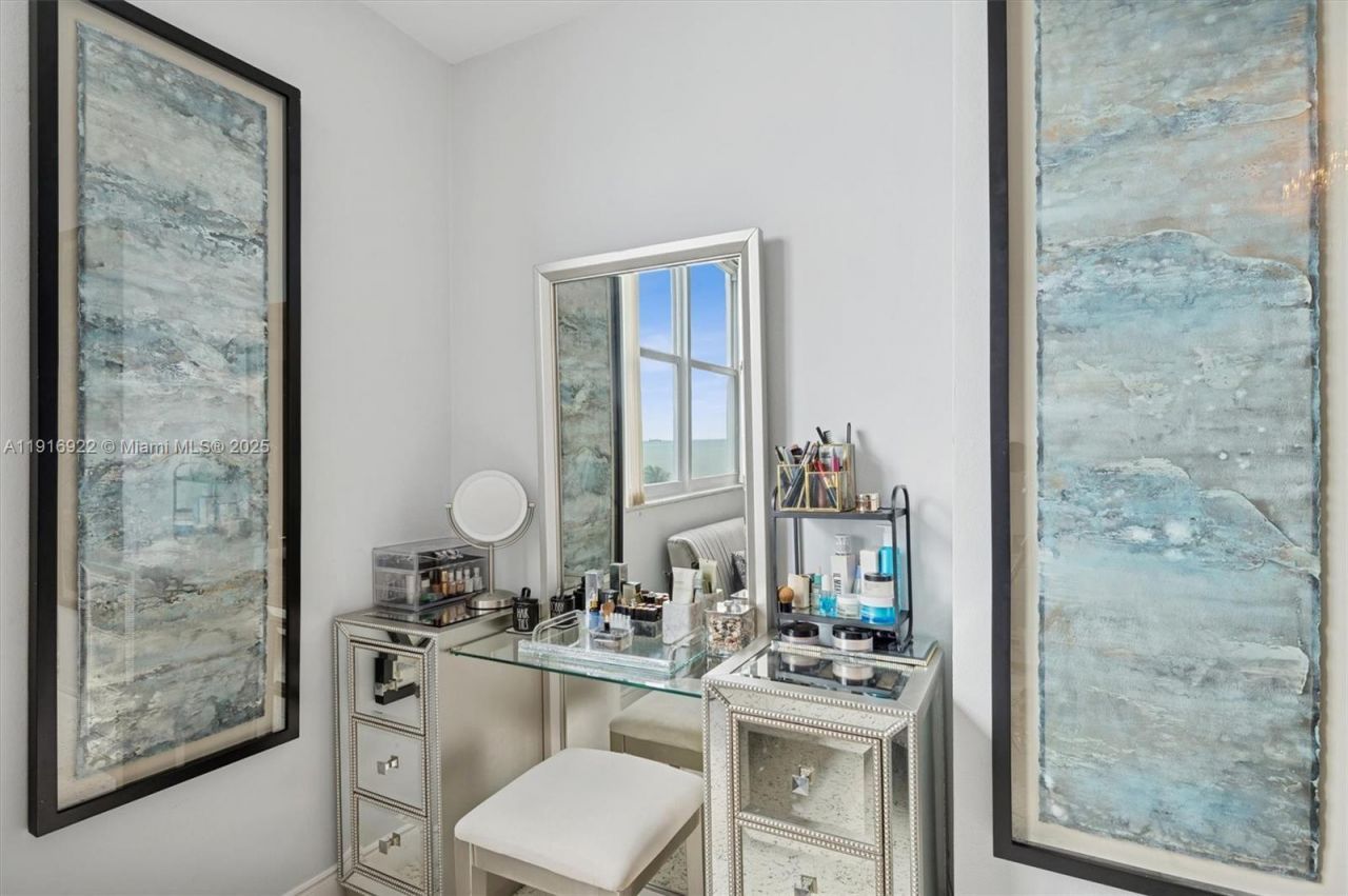 5001 Collins Ave, Unit 5G, Miami Beach, FL 33140 Photo