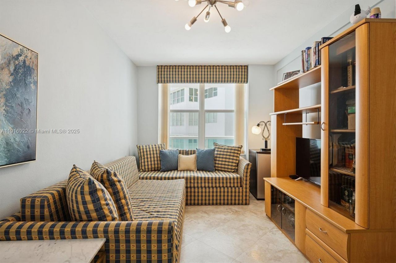 5001 Collins Ave, Unit 5G, Miami Beach, FL 33140 Photo