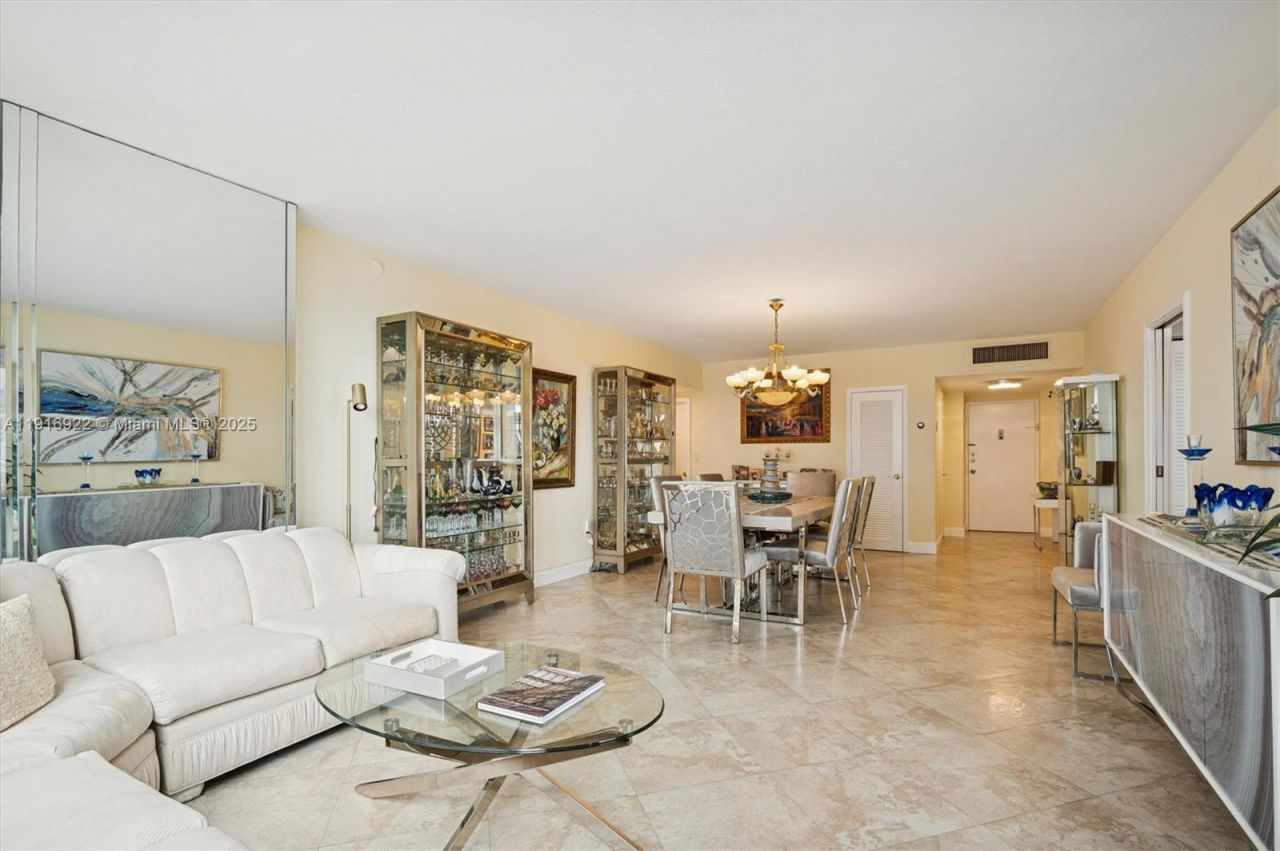 5001 Collins Ave, Unit 5G, Miami Beach, FL 33140 Photo