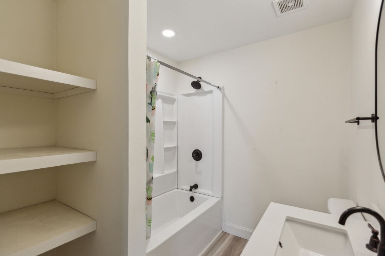 2925 Alabama Drive Photo 17