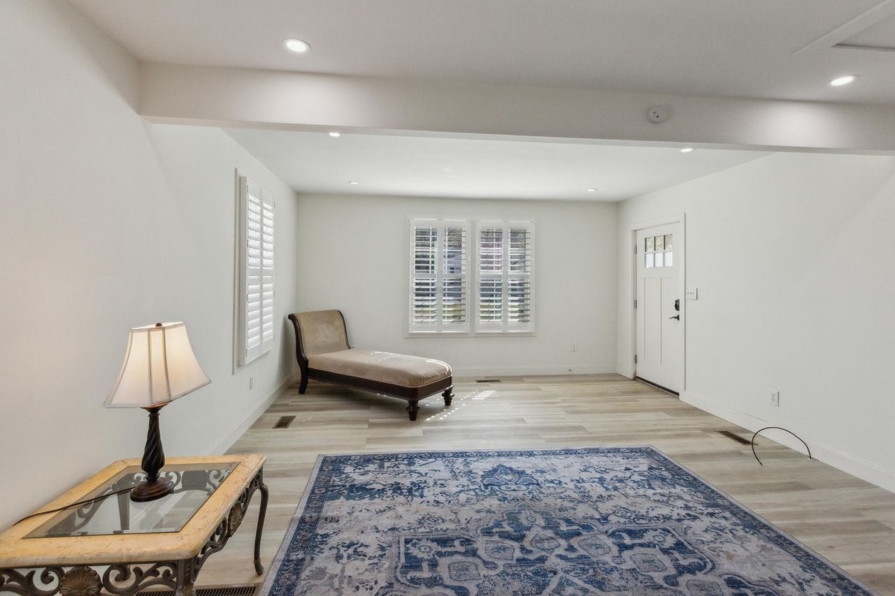 2925 Alabama Drive Photo 7