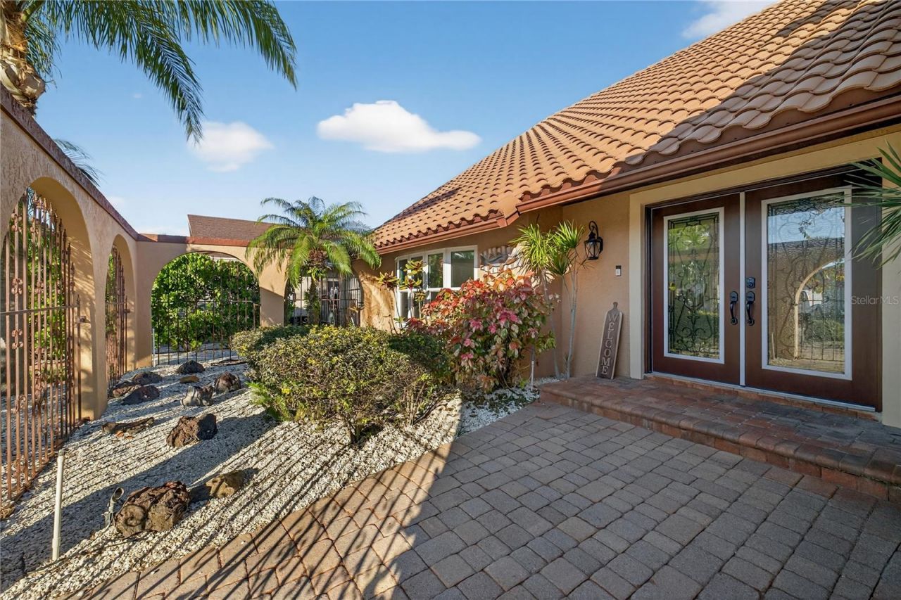 5124 South Shore Drive, New Port Richey, FL 34652 Photo