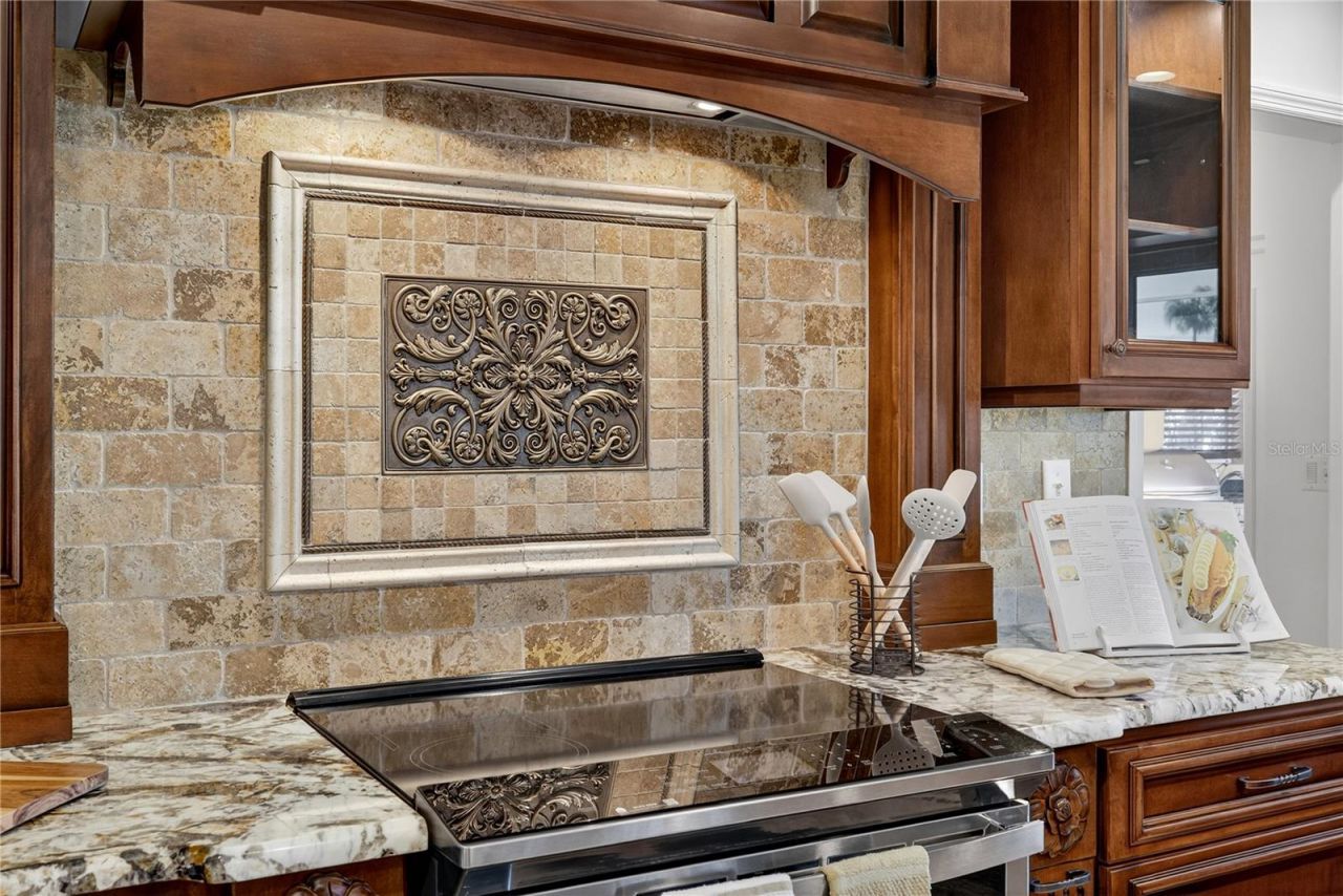 5124 South Shore Drive, New Port Richey, FL 34652 Photo