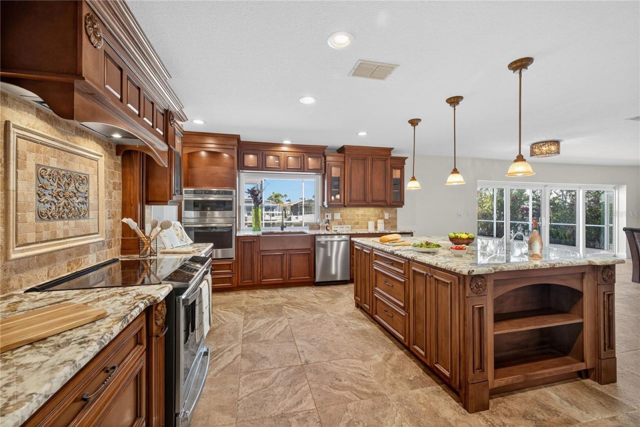 5124 South Shore Drive, New Port Richey, FL 34652 Photo