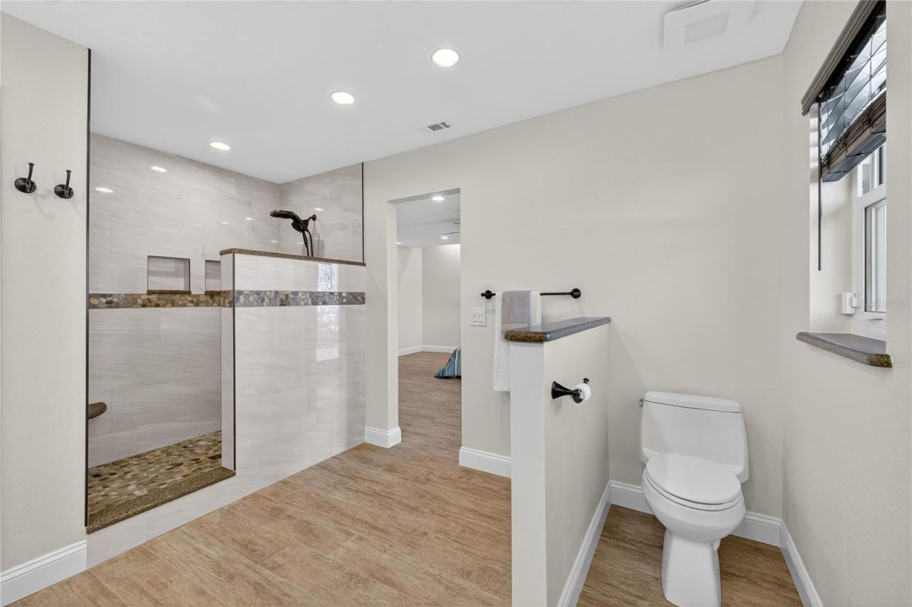 5124 South Shore Drive, New Port Richey, FL 34652 Photo